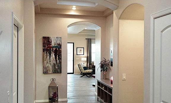 2nd image of 5527 Grove Dr