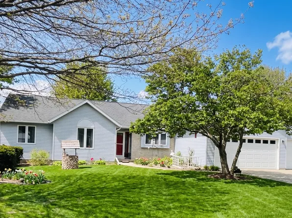 170 Saratoga Cir, Oregon, WI 53575