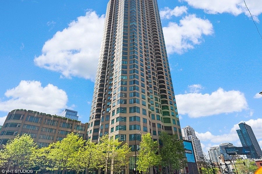 1st image of 400 N La Salle Dr APT 2601