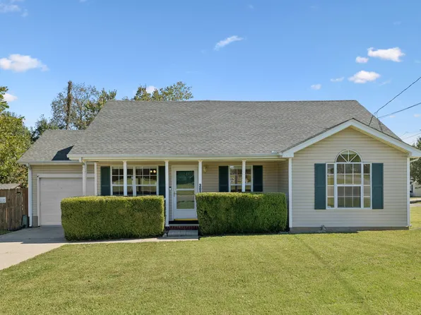 303 Holland Ridge Dr, La Vergne, TN 37086