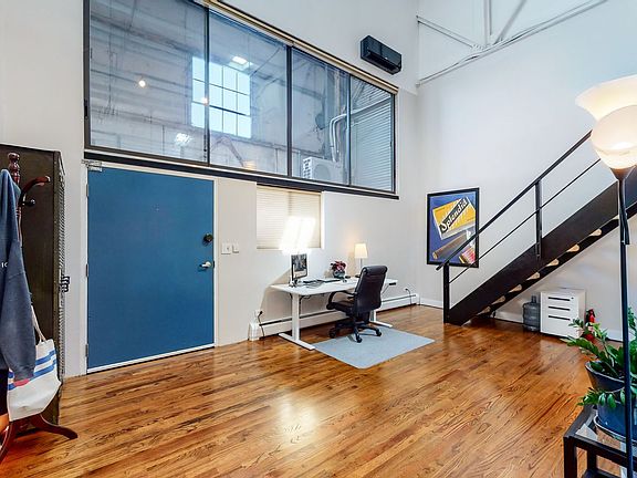 4th image of 3377 Blake St