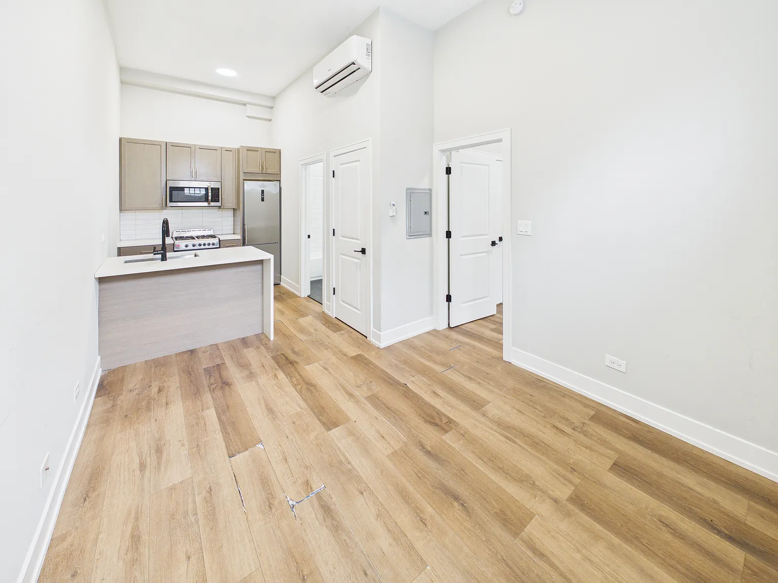 1 bed, 850 sqft, $1,395 — Photo 2