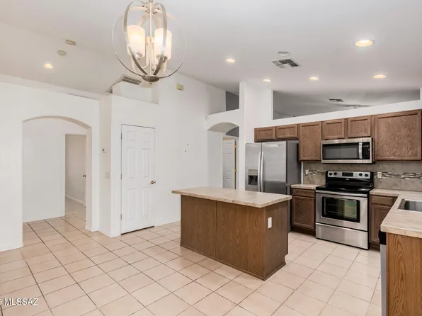 8509 E Sarnoff Ridge Loop, Tucson, AZ 85710