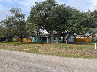 321 Donnie Dr, Rockport, TX 78382