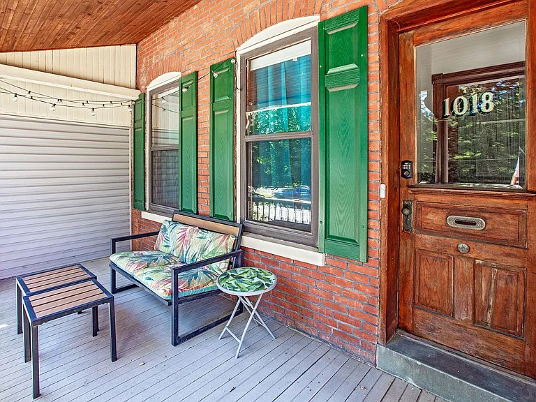 1018 Wawaset St — Photo 2