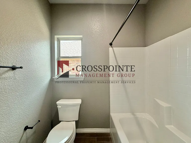 332 Kingdom Blvd — Photo 18