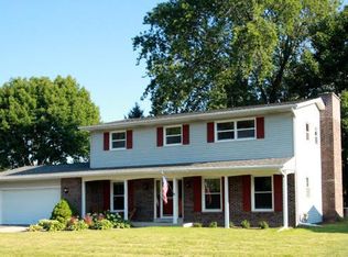 1211 Hialeah Dr, Racine, WI 53402