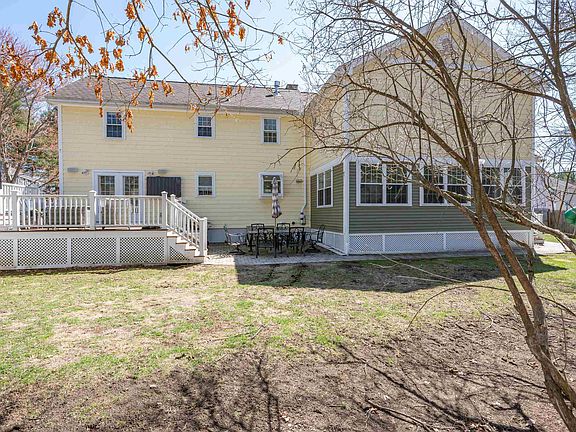 4th image of 8 Ferncroft Drive