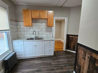 161 Montgomery St APT 7, Pawtucket, RI 02860