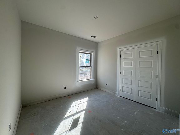 5th image of 8055 State Line Rd