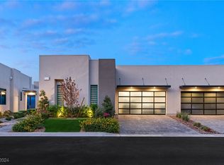 670 Scenic Cliff Dr, Henderson, NV 89012