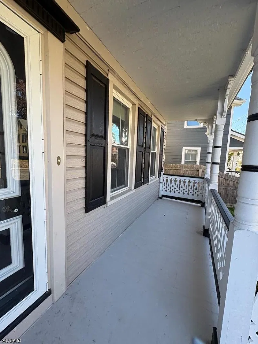 3 bed, 2.5 bath, $3,500 — Photo 3