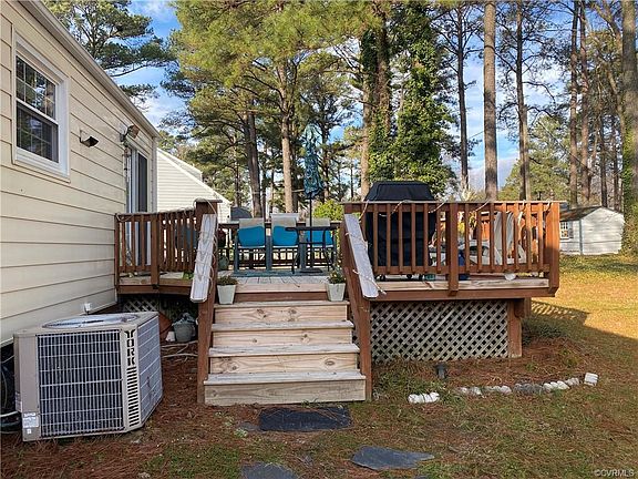 4th image of 2410 Pleasant Run Dr