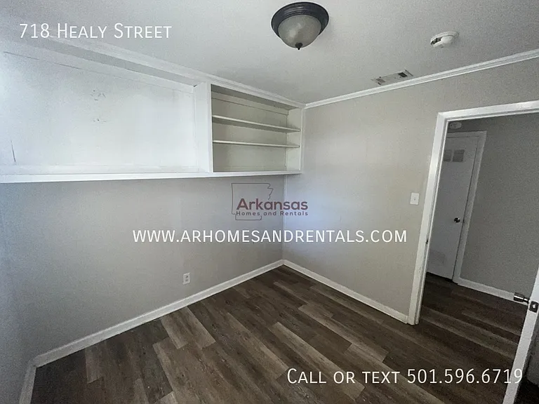 718 Healy St — Photo 29