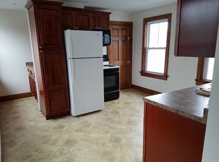 421 High St, Bristol, RI 02809