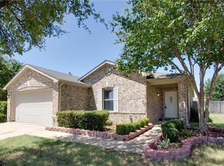 6504 Sheerwater Rd, Arlington, TX 76002