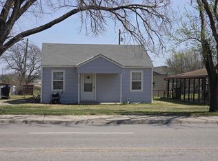 1536 N Andover Rd, Andover, KS 67002