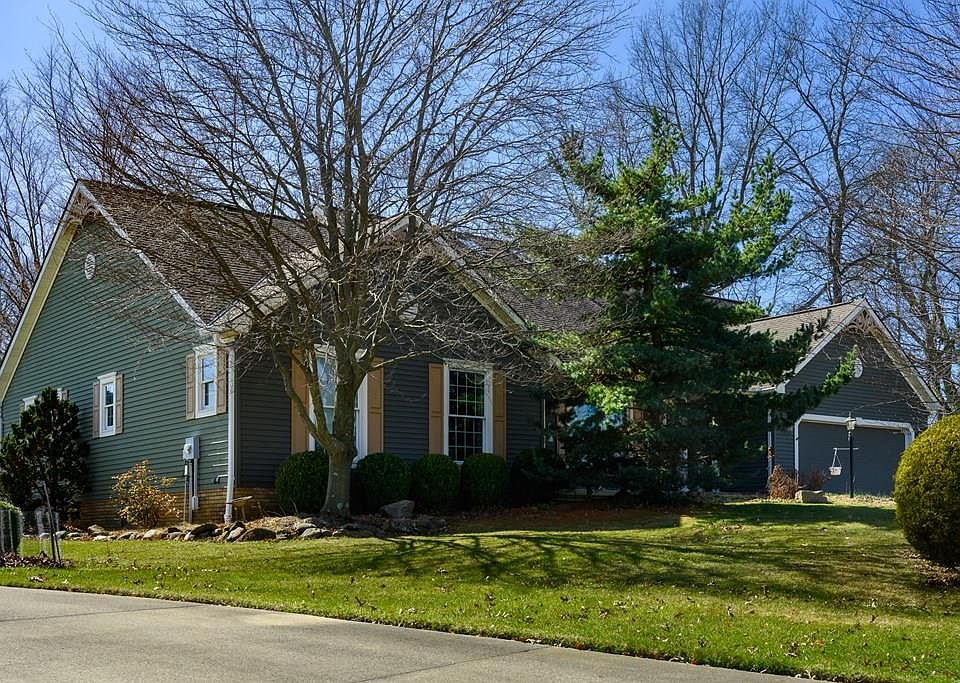 1st image of 1275 Center Lane Dr