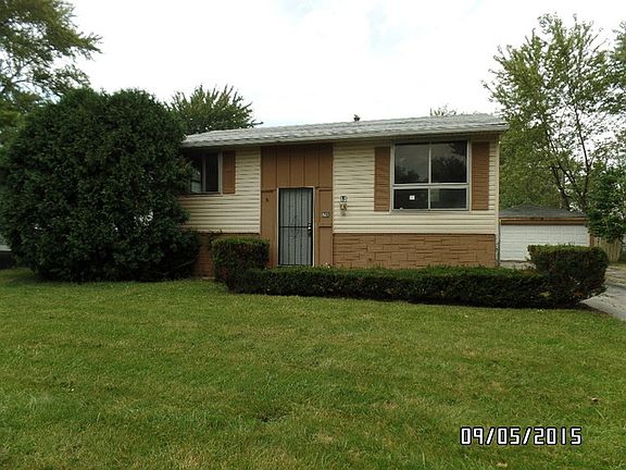 2nd image of 423 E Birch Dr