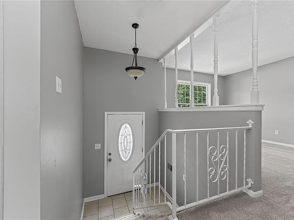 2nd image of 5924 NW Creekview Dr