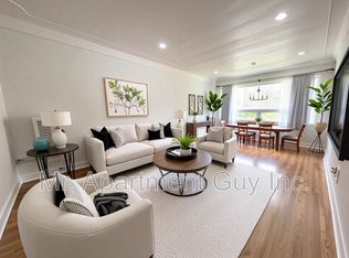 220 W 19th St, Hamilton, ON L9C 4J4