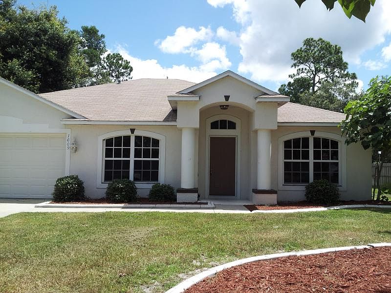 1st image of 1009 Treadway Dr