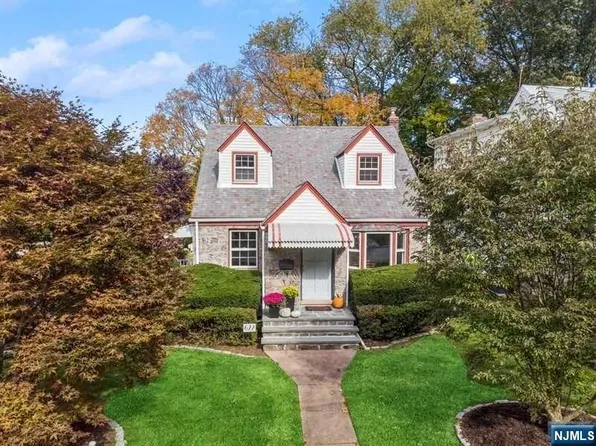 622 Taco Ave, Westwood, NJ 07675