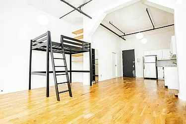 Rented by Rentall Group Inc