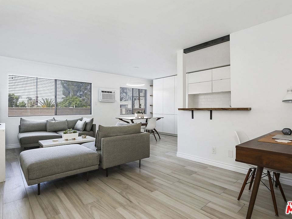 1st image of 1351 N Orange Dr APT 215