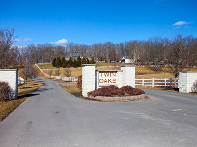 10 Twin Oaks Ln, Maxwelton, WV, 24957