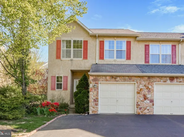 74 Chadwick Cir, Norristown, PA 19403