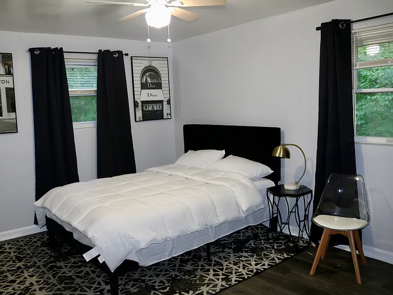 159 W Maryland Ave #2 — Photo 9