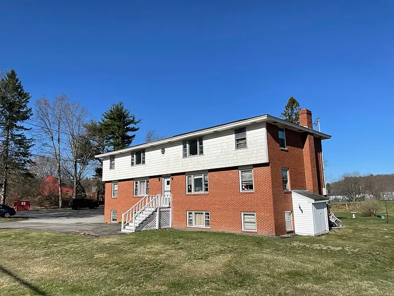 400 Portsmouth Ave #1 — Photo 1