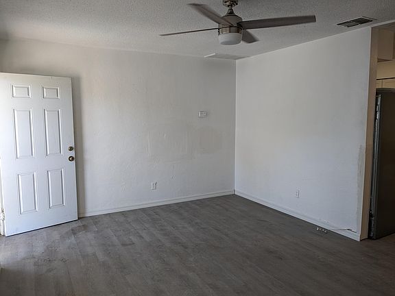 3rd image of 4001 10th Ave S