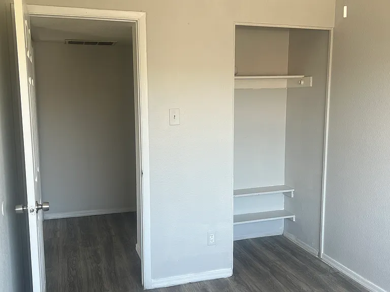 4023 W Reade Ave — Photo 9
