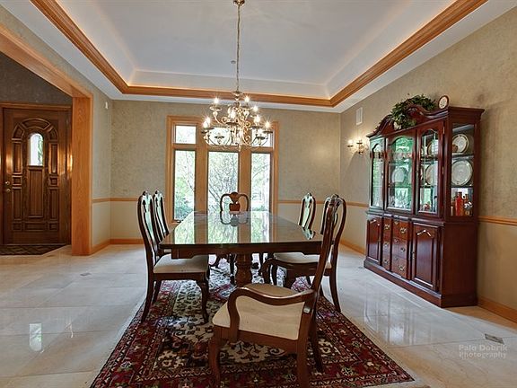5th image of 1734 Country Club Dr