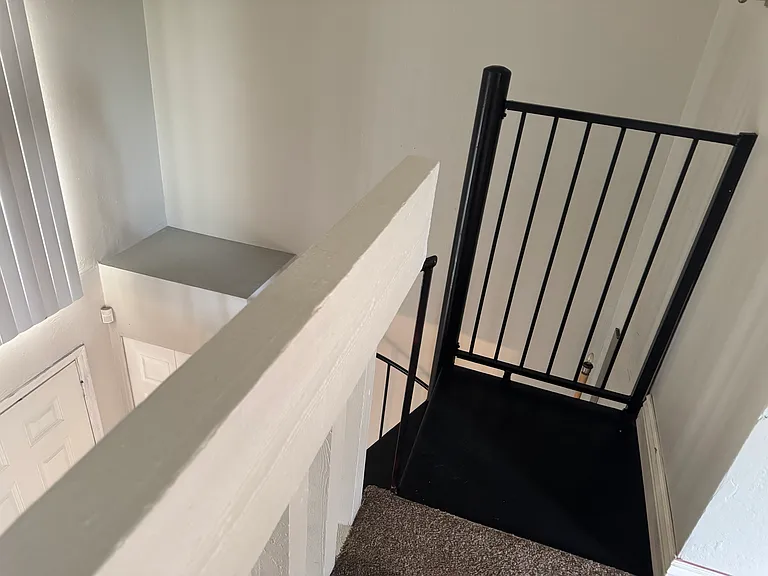 4240 N Longview Ave #2 — Photo 9