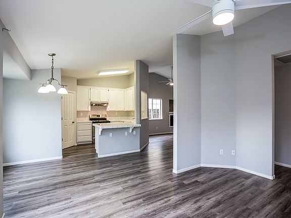 3rd image of 613 Belhurst Ct