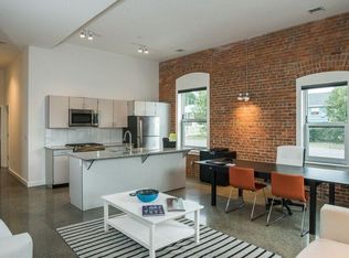 285 Eastern Pkwy #43, Farmingdale, NY 11735