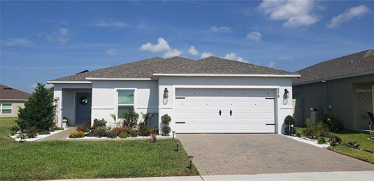 1st image of 579 Meadow Bend Dr