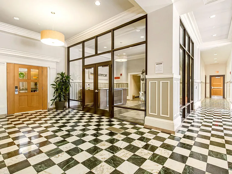 Strathmore Apartments — Photo 13