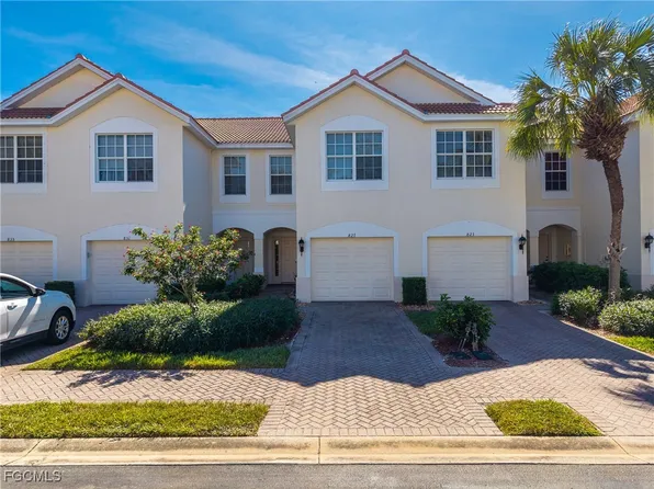 827 Hampton Cir #146, Naples, FL 34105