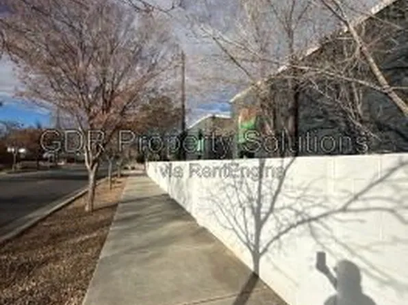 Plaza Del Sol, 309 Sierra Dr SE APT 214, Albuquerque, NM 87108