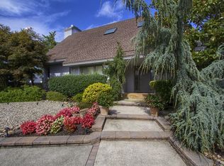 7511 Bayshore Dr, Margate, NJ 08402
