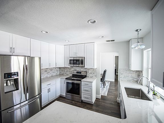 5th image of 2825 Paddock Dr