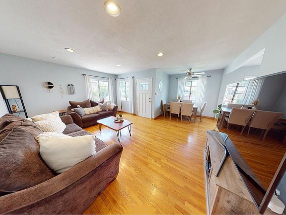 2nd image of 3628 W 177th St
