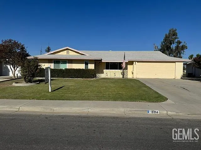 604 River Oaks Dr photo 1