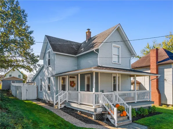 506 W New Castle St, Zelienople, PA 16063