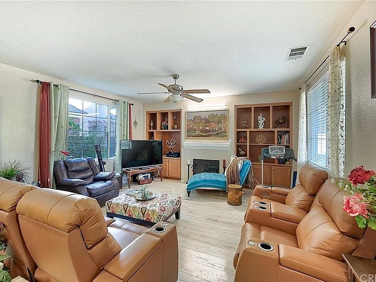 24032 Cottage Circle Dr — Photo 3