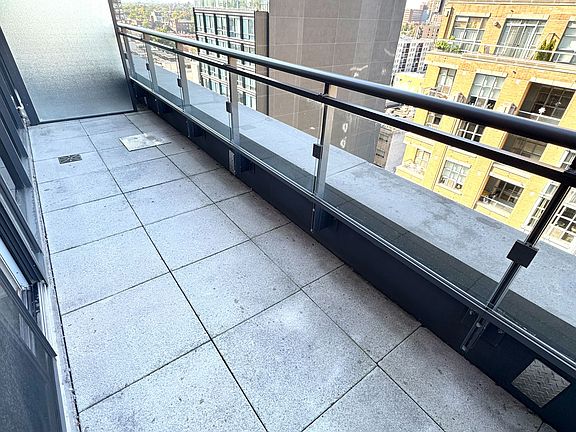 4th image of 435 Richmond St W #1201